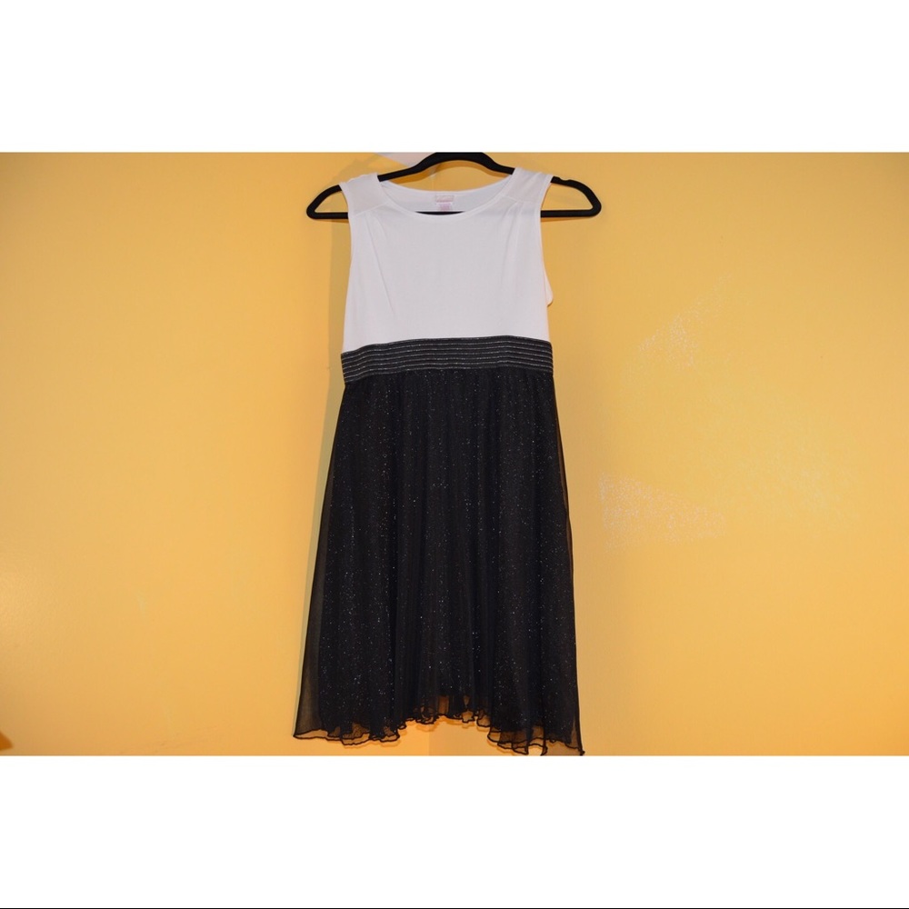 Girls party dress